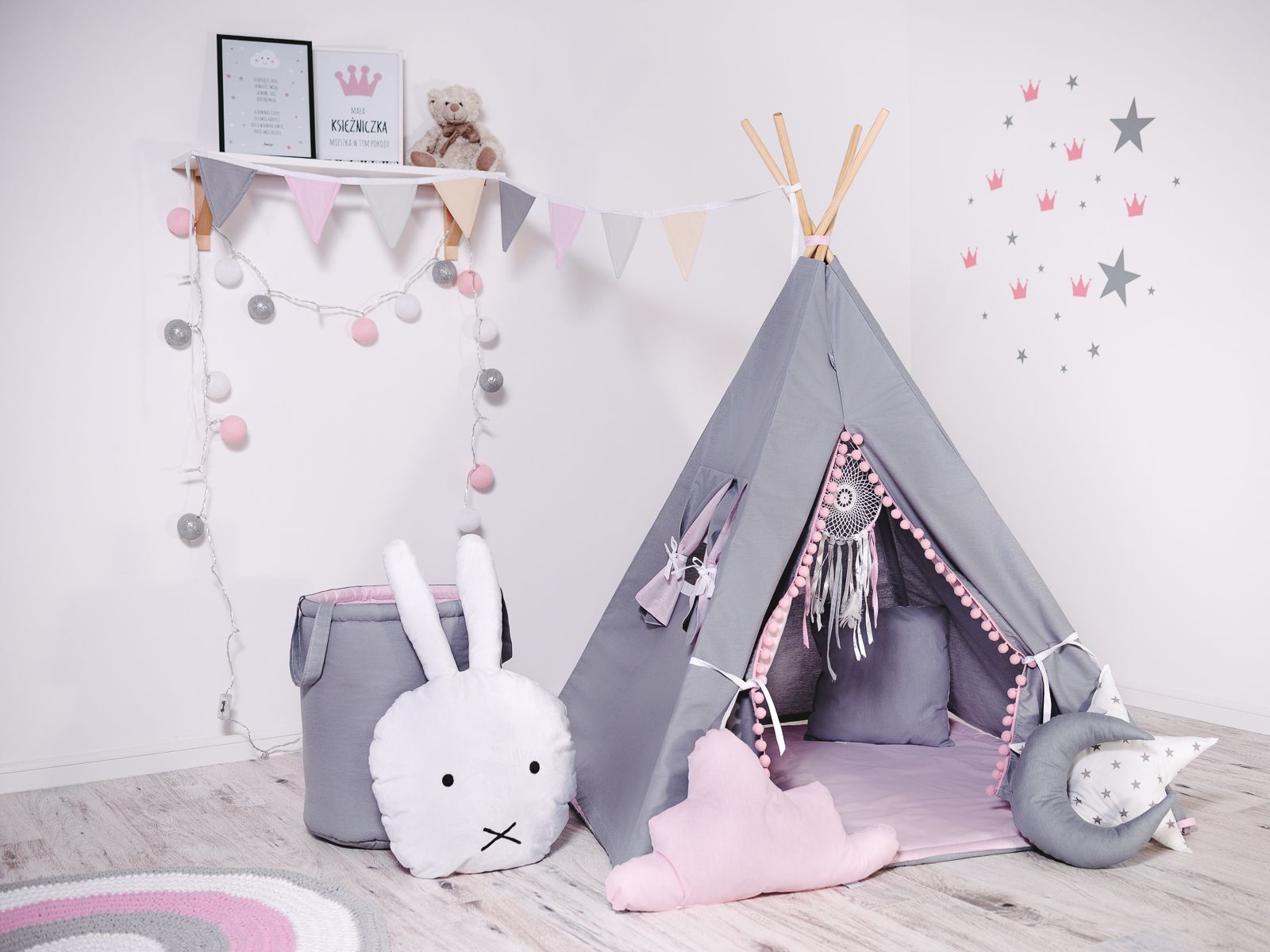 Доставка из Китая детских домиков вигвам.