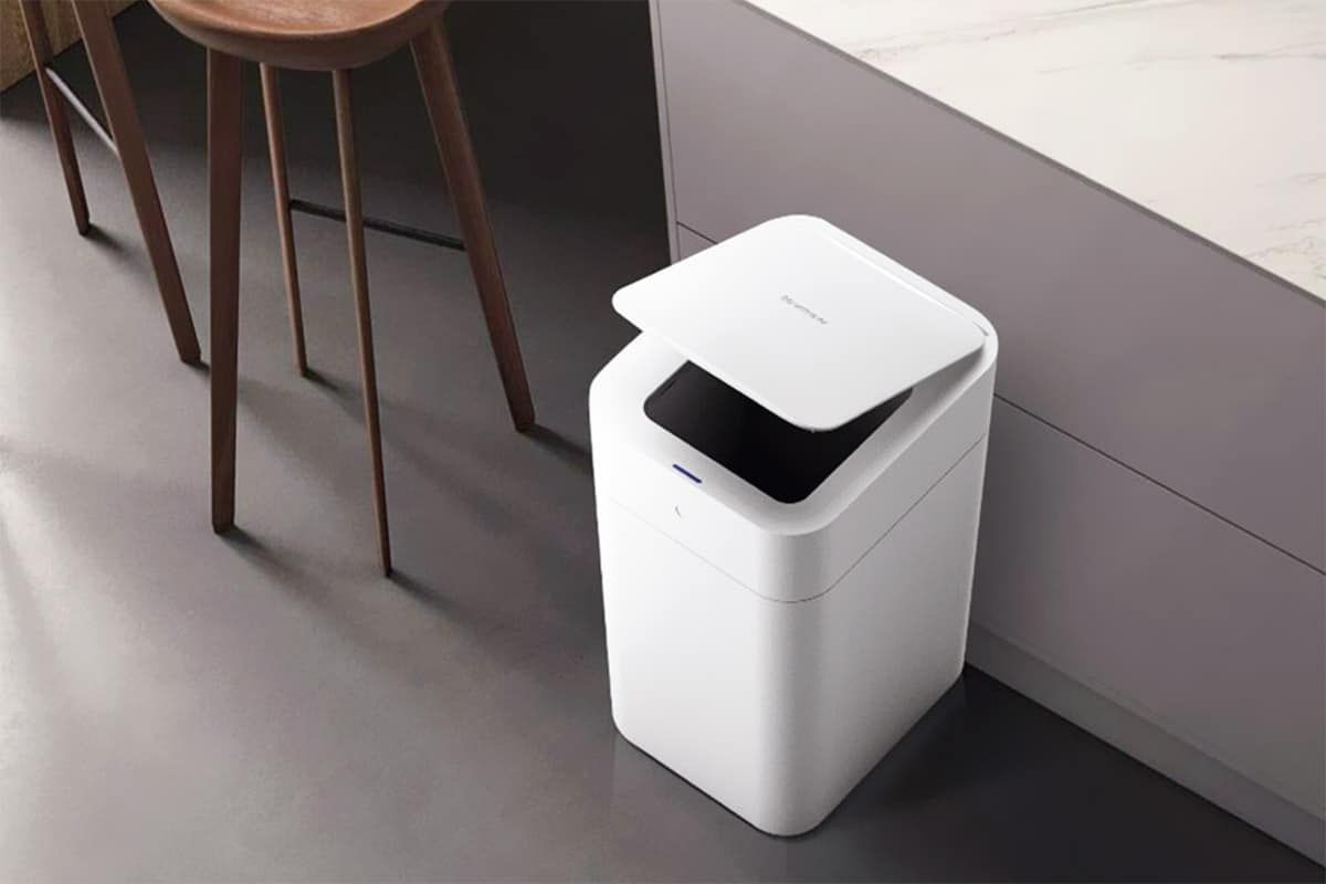 Доставка из Китая "умных" ведер для мусора оптом