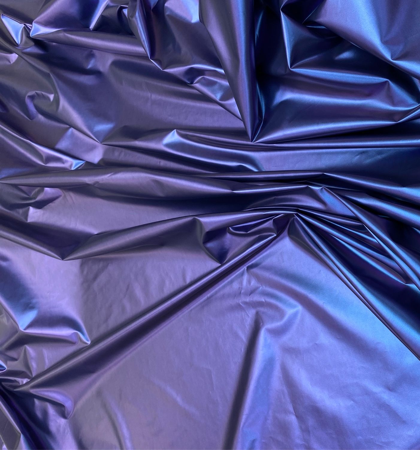 Плащевая ткань хамелеон с доставкой из Китая.