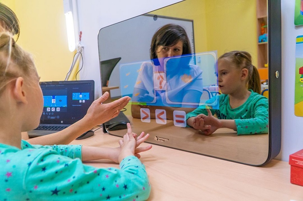 Цифровые экраны для занятий с доставкой из Китая через ПЭК