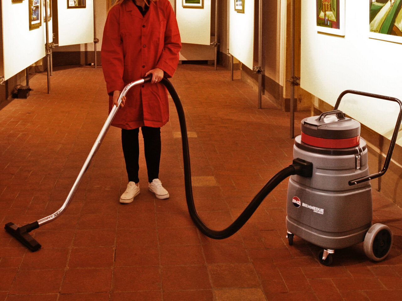 Доставка из Китая промышленных пылесосов для гостиниц 