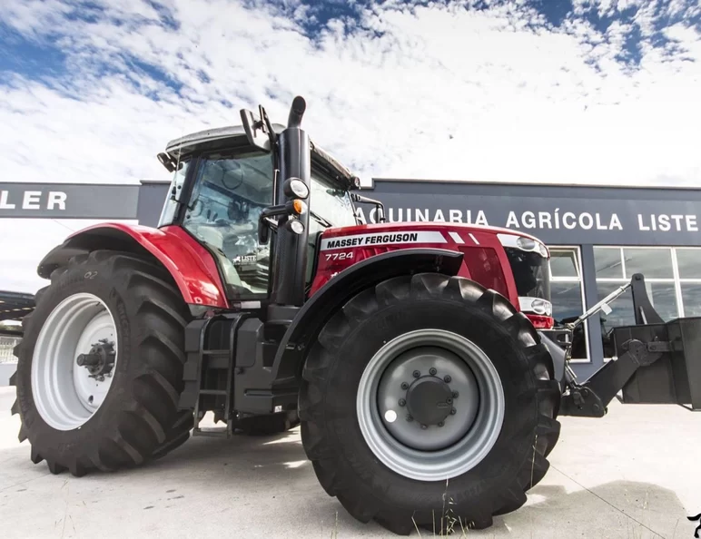 Трактор доставка из Китая.