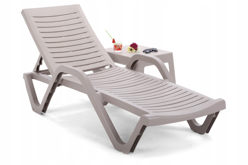 Пластиковые шезлонги со столиком с доставкой из Китая