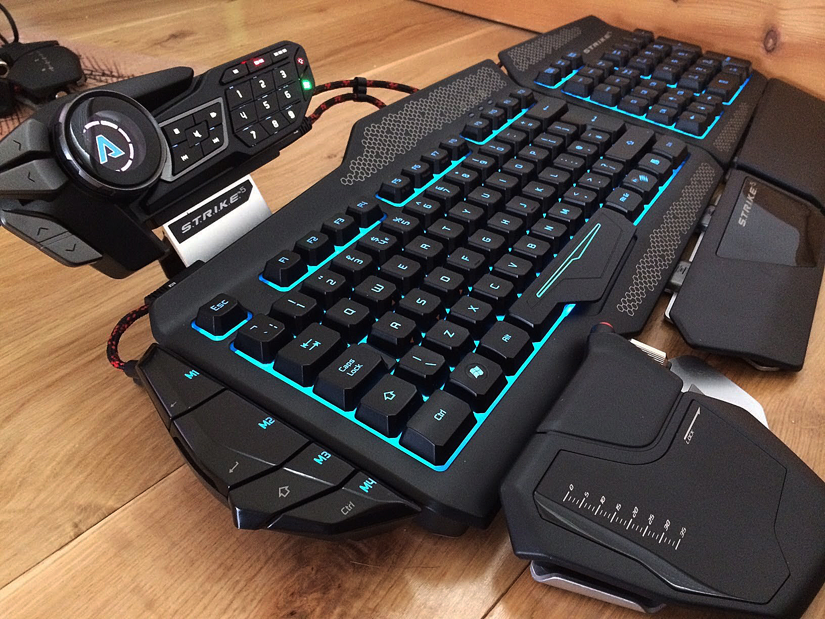 Игровые клавиатуры доставка с ПЭК Гуанчжоу из Китая.