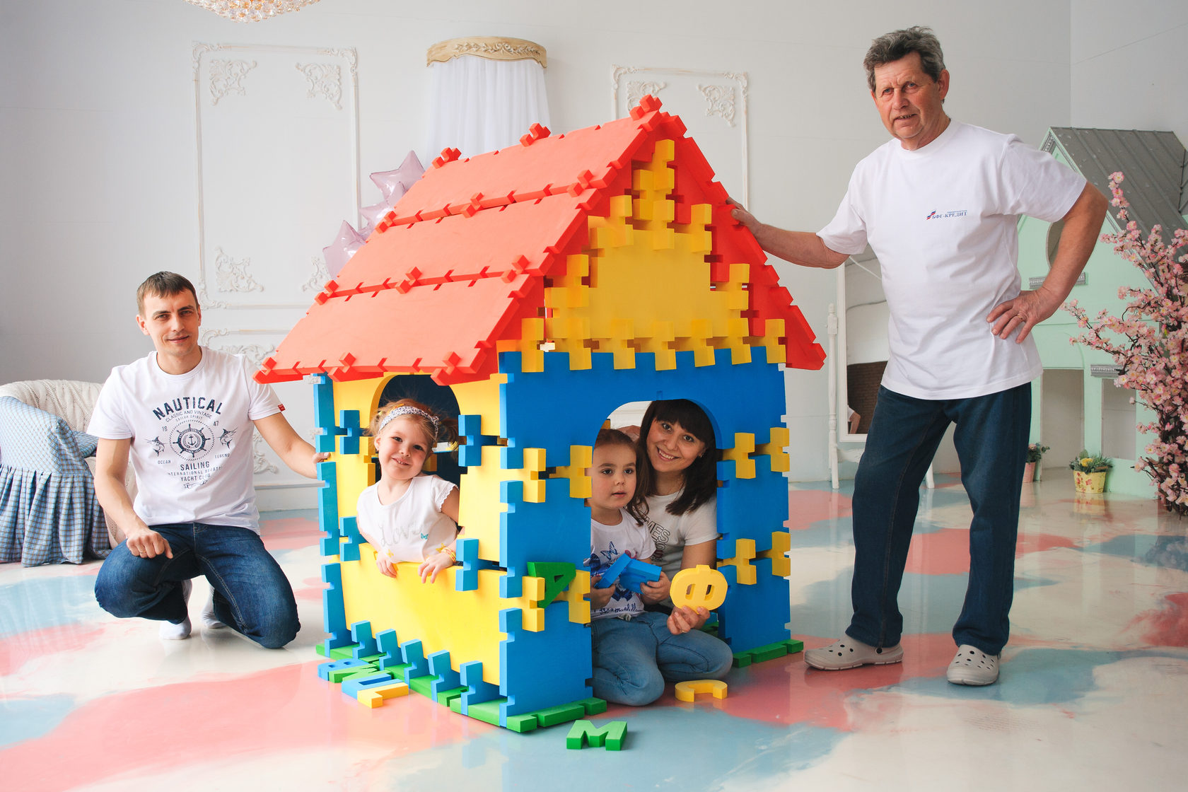 Доставка из Китая детских домов-конструкторов через ПЭК