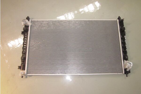 Доставка радиатора для Li 7 из Китая через компанию ПЭК Гуанчжоу