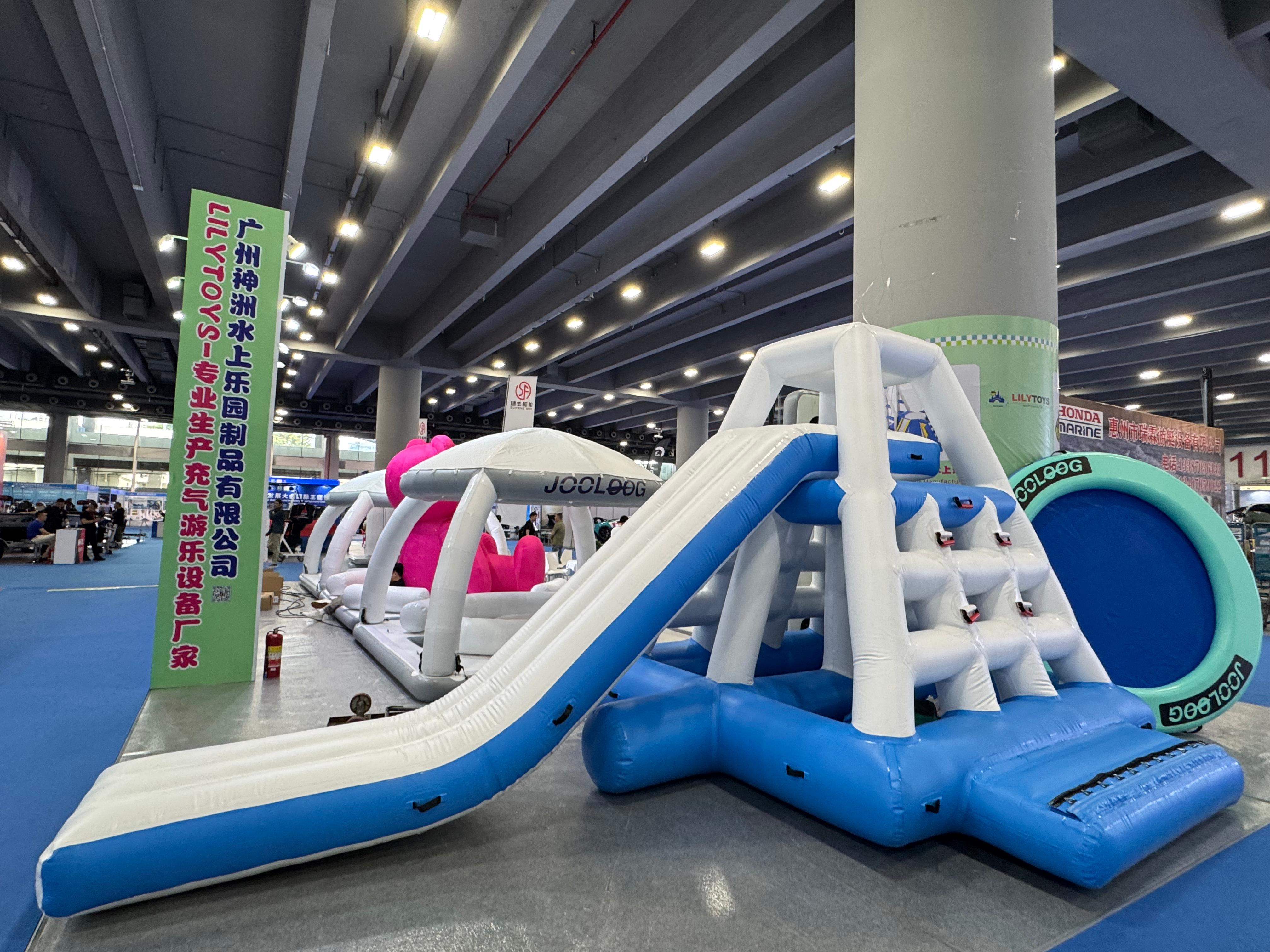 Надувные горки и батуты с доставкой из Китая в Россию