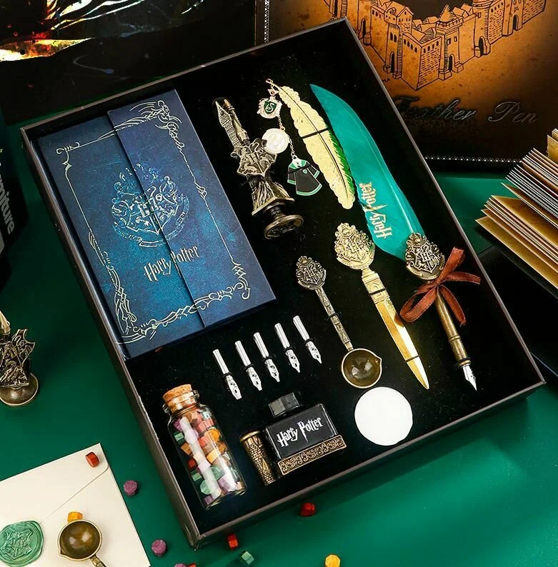 HARRY POTTER - подарочные наборы ,сувениры и канцелярия с доставкой из Китая в Россию