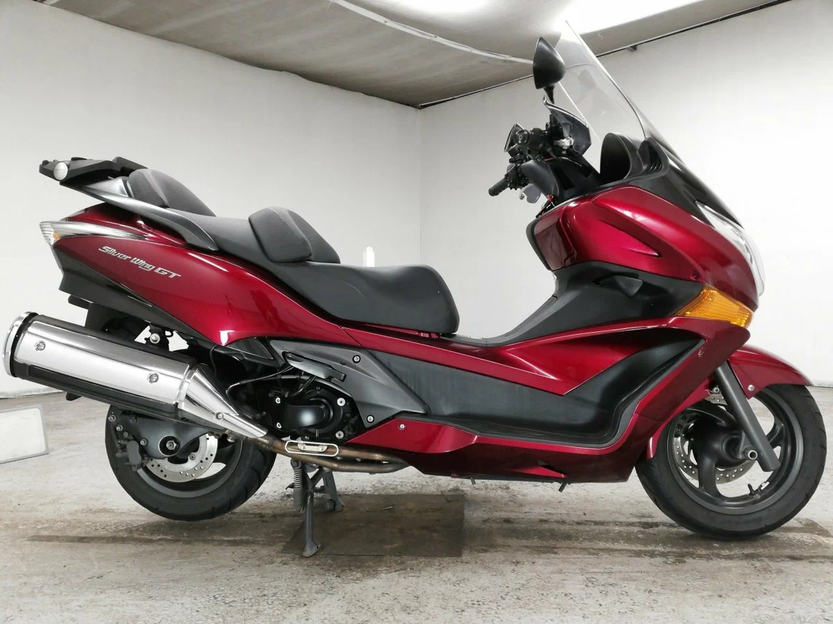 Мопед Honda Silver Wing™ ABS доставка с ПЭК Гуанчжоу из Китая.