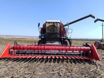 Приспособление для уборки подсолнечника  на комбайн из Китая поставка с ПЭК Гуанчжоу в Россию