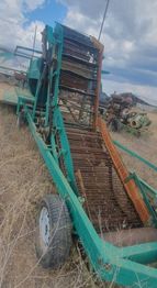 Комбайн для уборки лука из Китая поставка с ПЭК Гуанчжоу в Россию