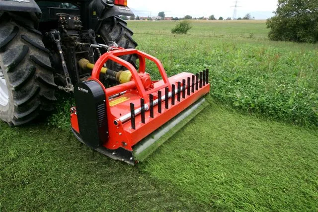 Косилка-измельчитель для тракторов  из Китая поставка с ПЭК Гуанчжоу в Россию