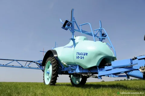 Прицепной опрыскиватель TRACKER Berthoud из Китая поставка с ПЭК Гуанчжоу в Россию