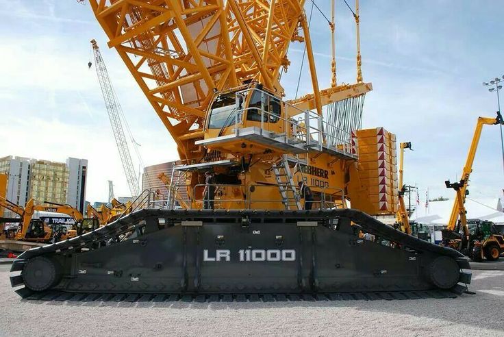 Гусеничный кран Liebherr LR11000 — Sarens