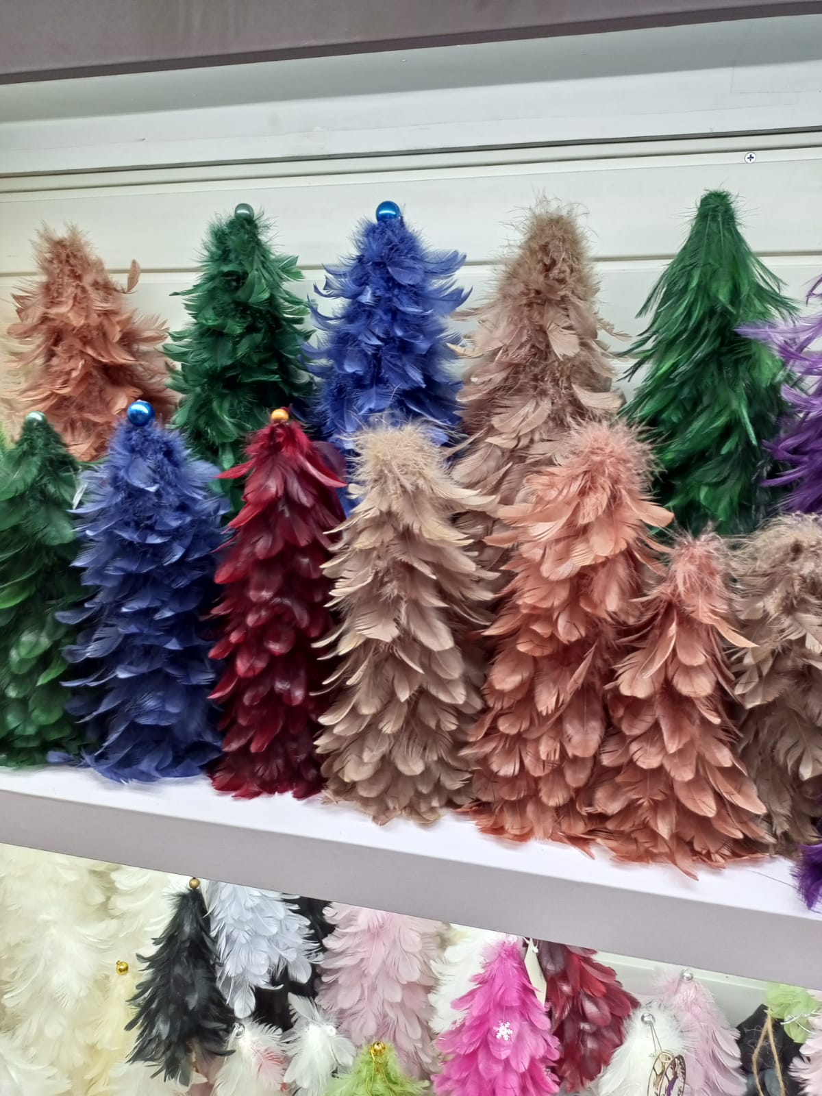 Новогодние ёлки из перьев и дерева с доставкой из Китая в Россию